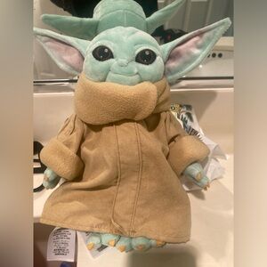 Mandalorian THE CHILD Baby Yoda Star Wars Plush Doll Disney 10" Like new
